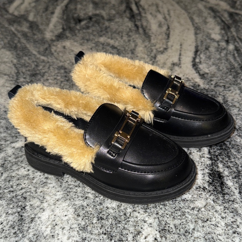 Gap Faux Fur Black Loafers Size 7t